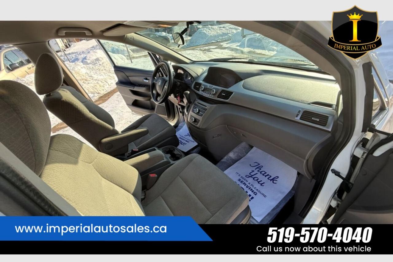 2016 Honda Odyssey SE Photo