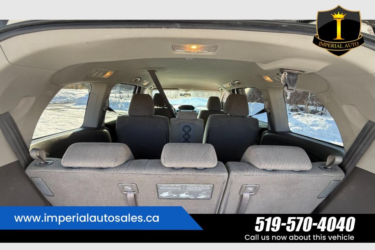 2016 Honda Odyssey SE Photo