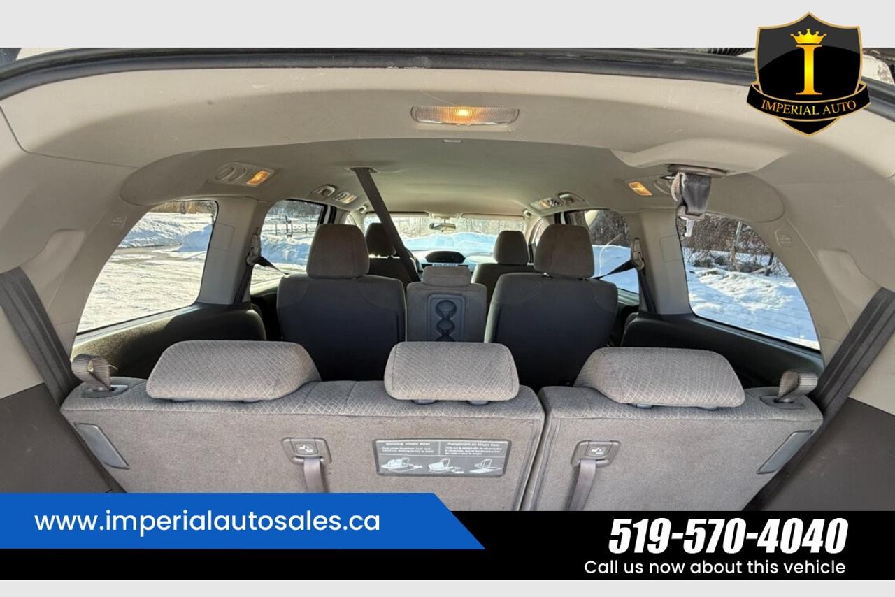 2016 Honda Odyssey SE Photo