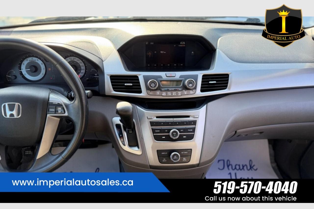 2016 Honda Odyssey SE Photo