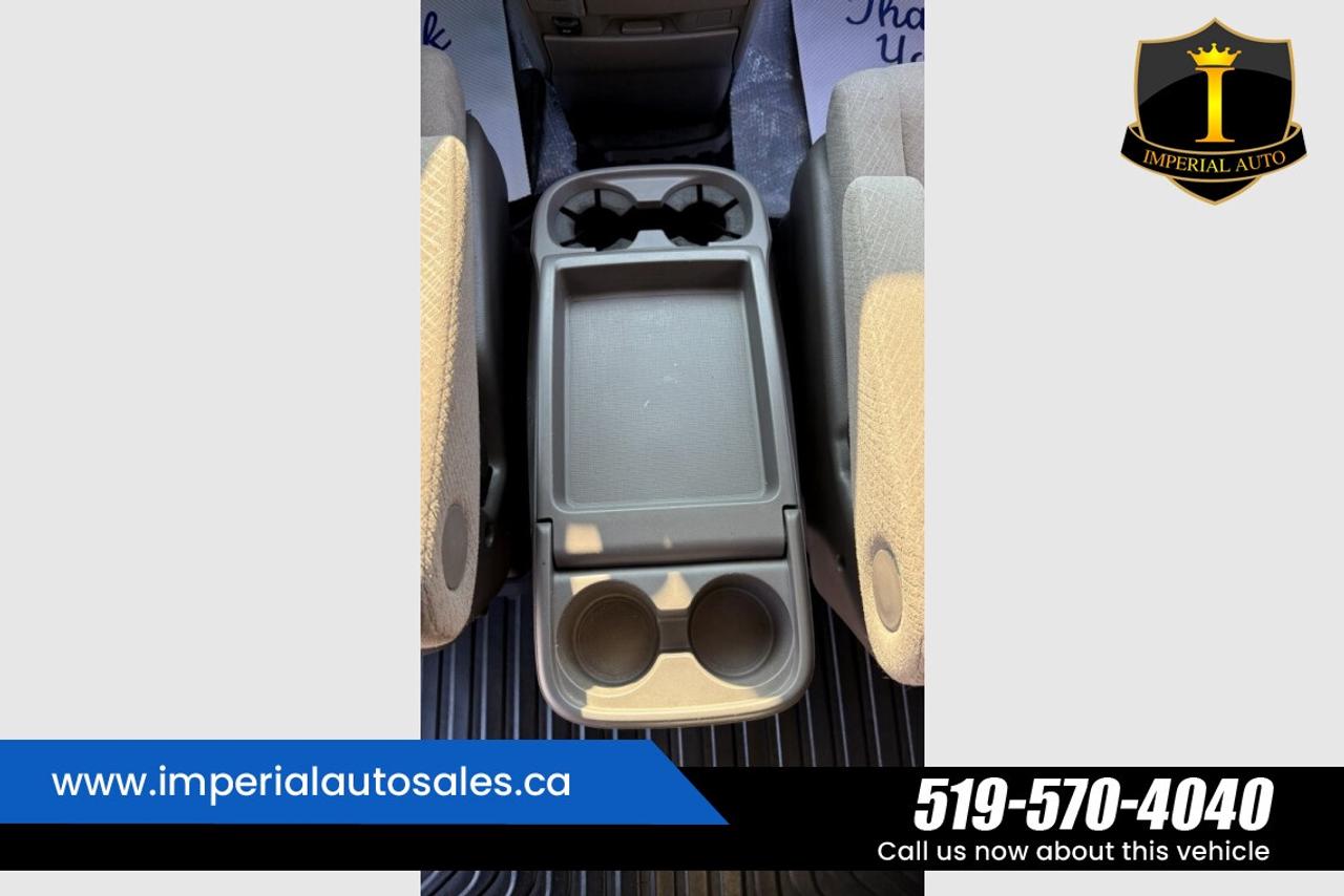 2016 Honda Odyssey SE Photo