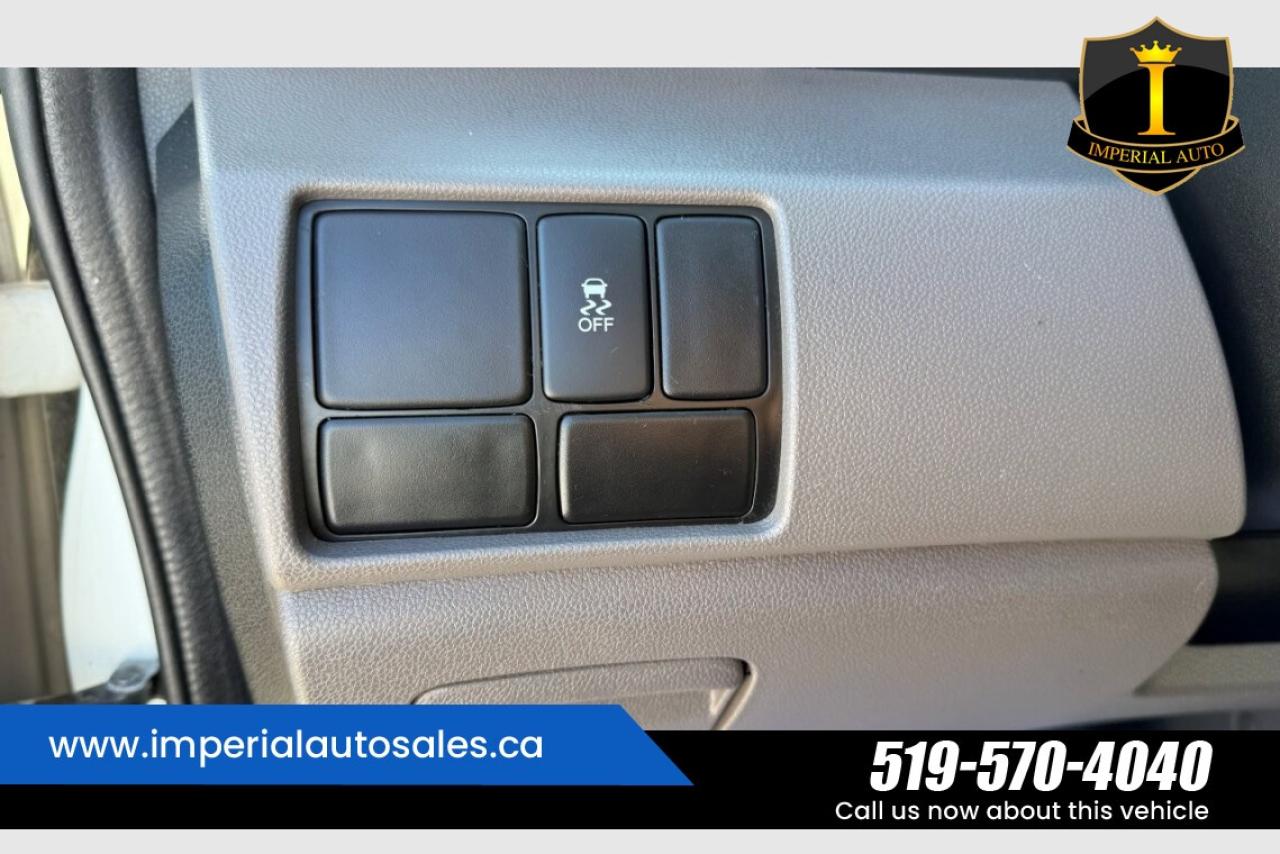 2016 Honda Odyssey SE Photo