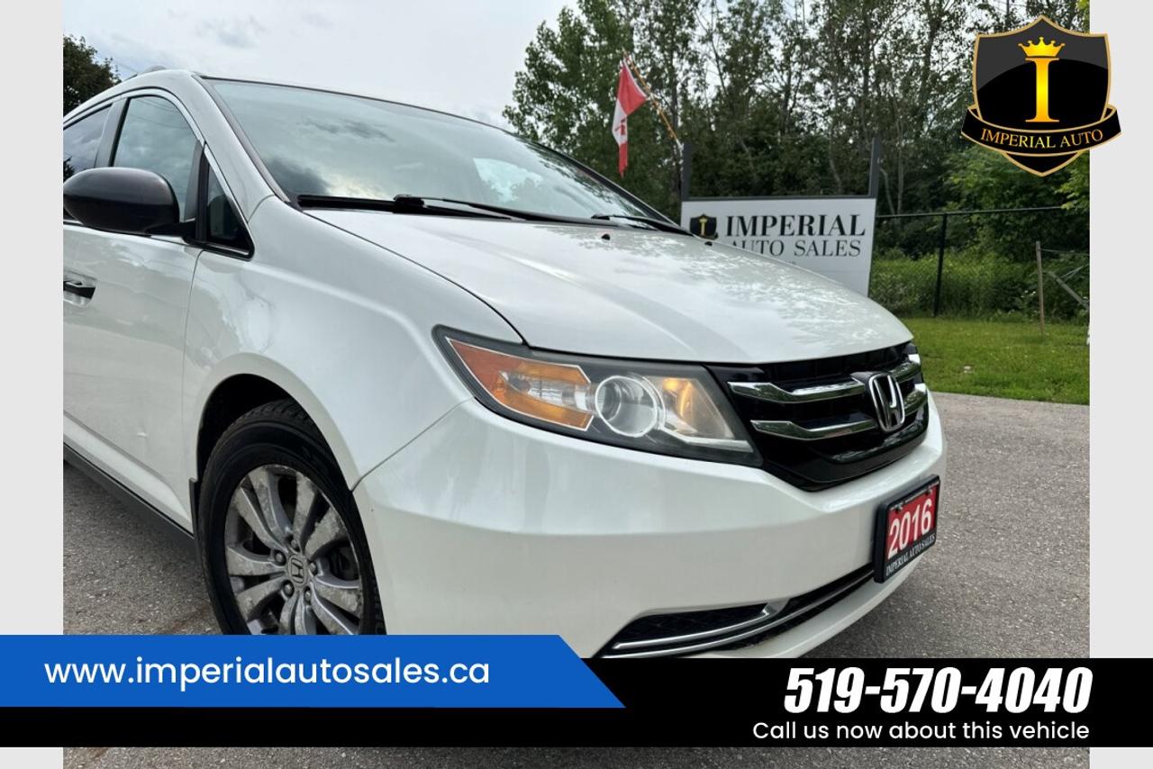 2016 Honda Odyssey SE Photo