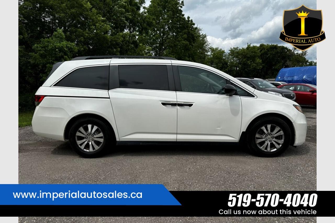 2016 Honda Odyssey SE Photo