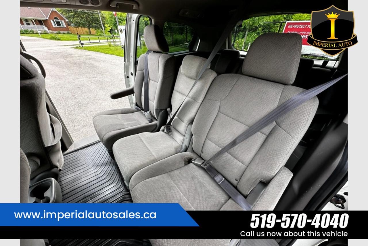 2016 Honda Odyssey SE Photo