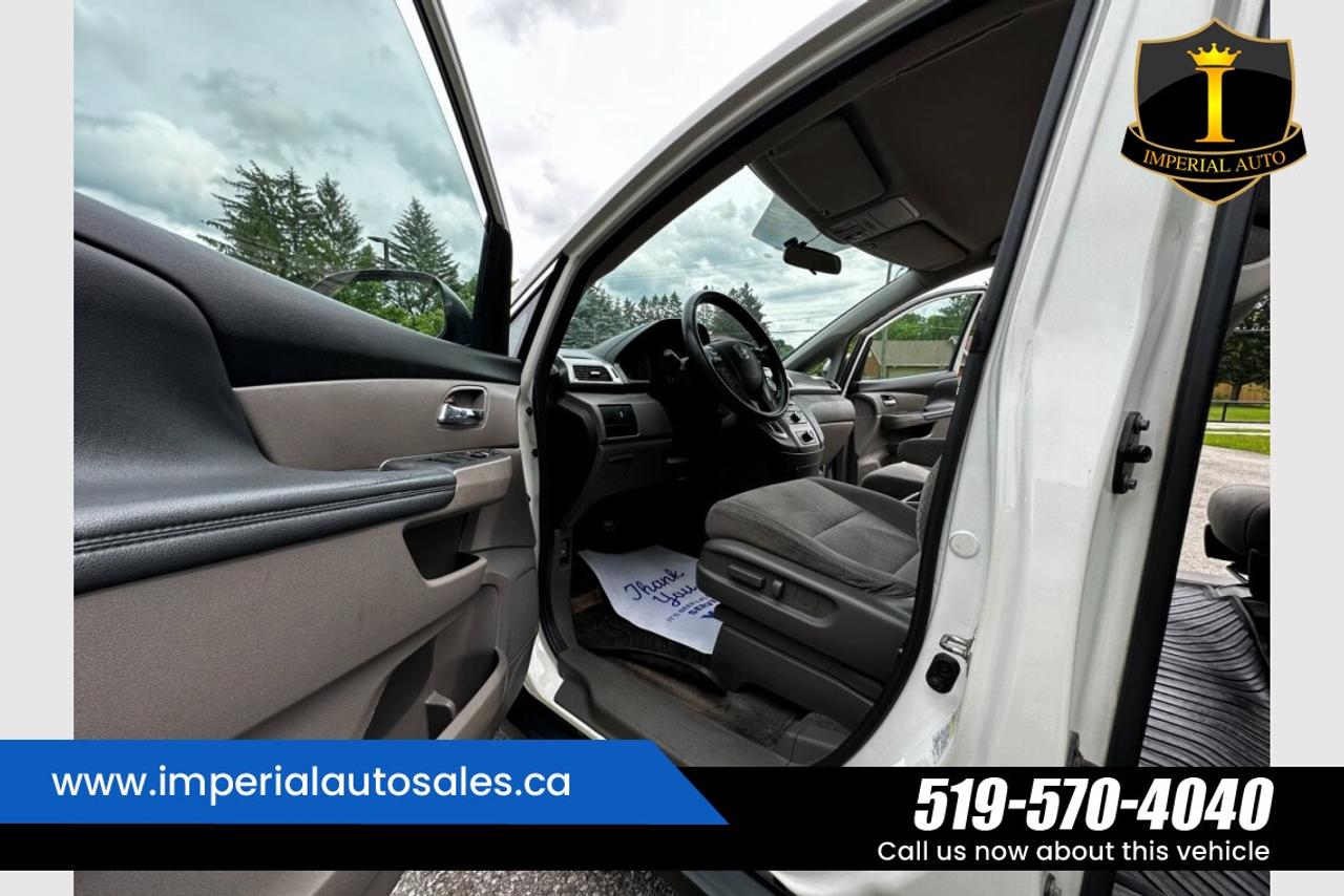 2016 Honda Odyssey SE Photo