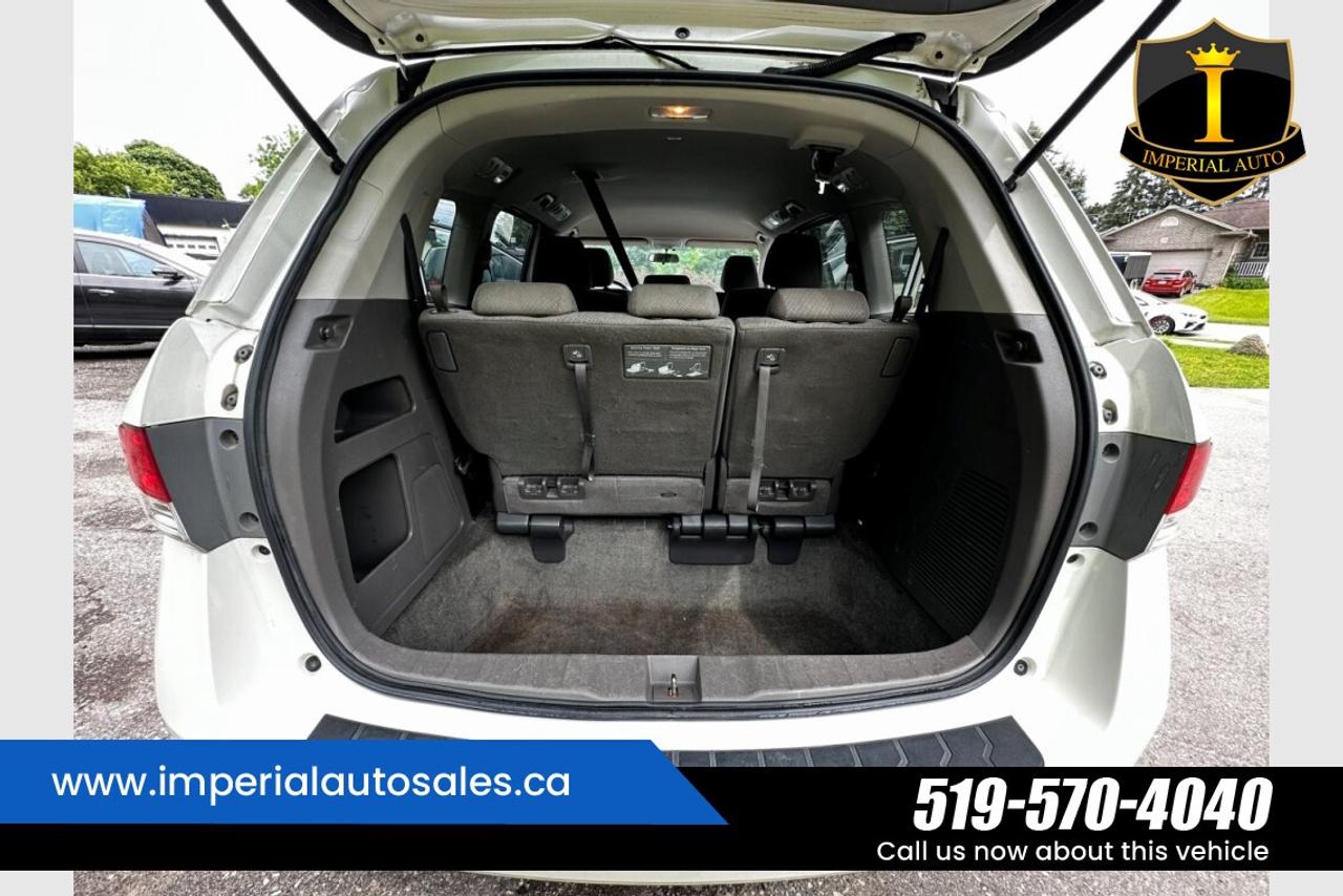 2016 Honda Odyssey SE Photo