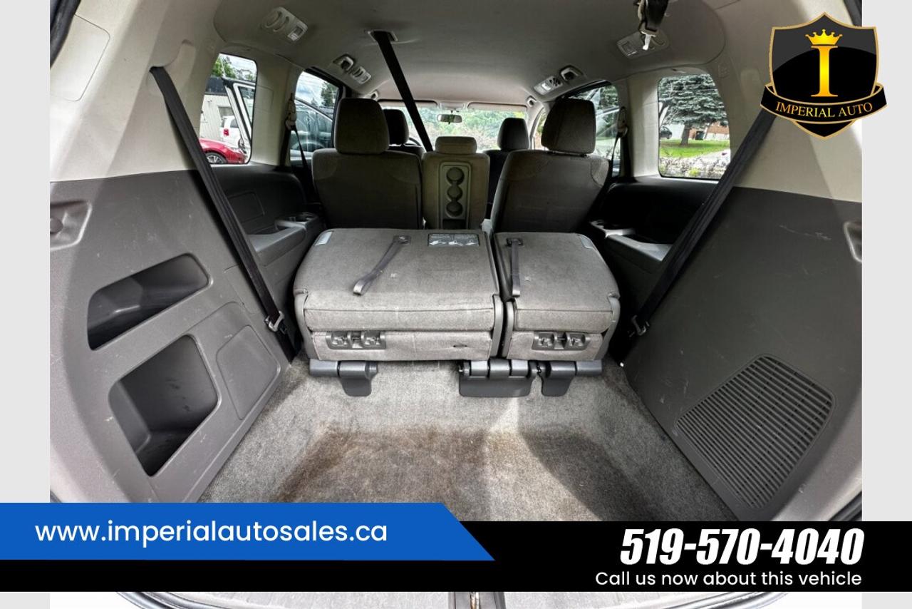 2016 Honda Odyssey SE Photo