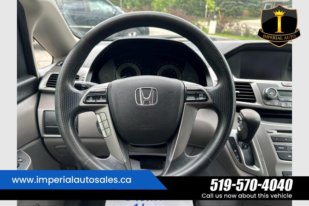 2016 Honda Odyssey SE Photo