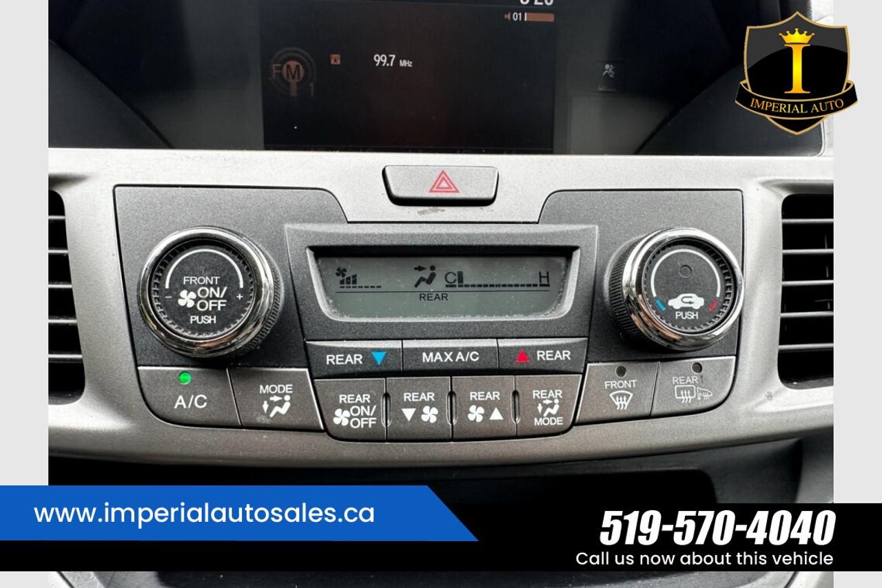 2016 Honda Odyssey SE Photo