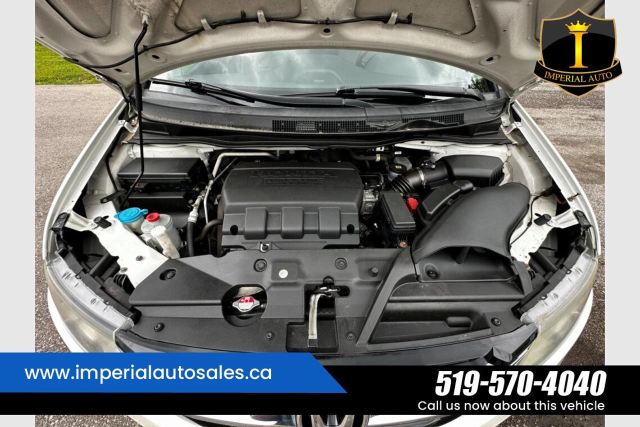 2016 Honda Odyssey SE Photo