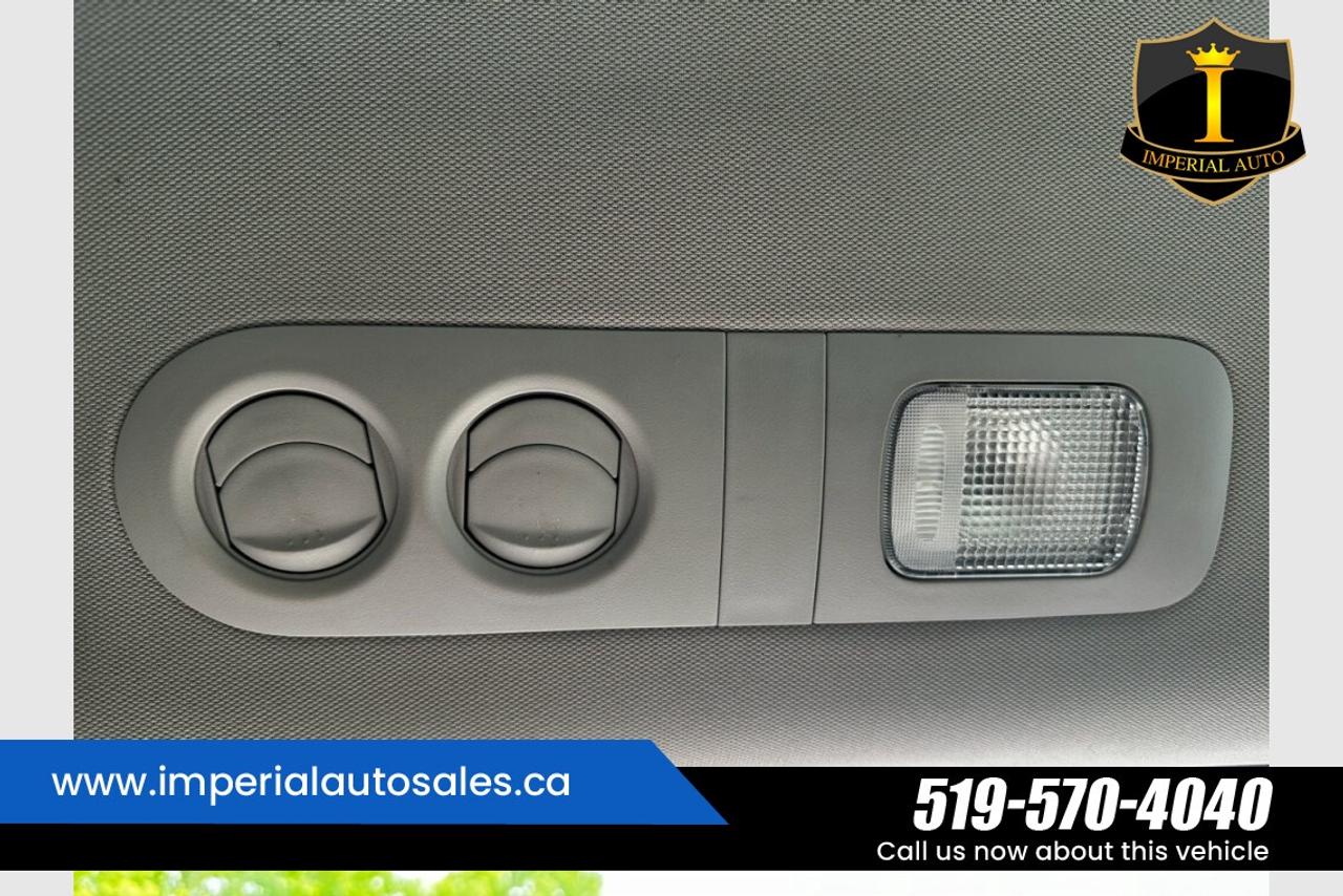 2016 Honda Odyssey SE Photo