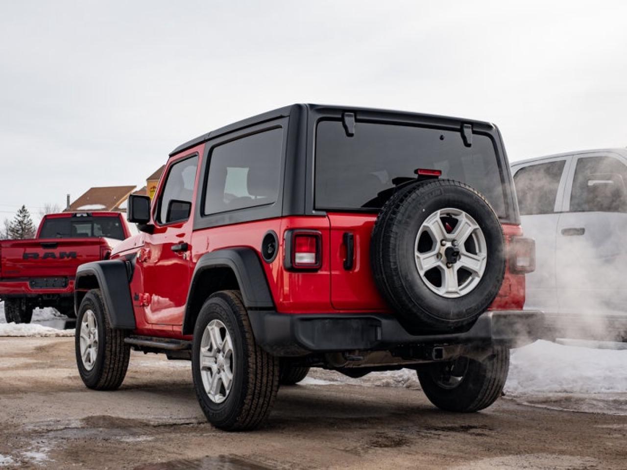 2022 Jeep Wrangler Sport S Photo