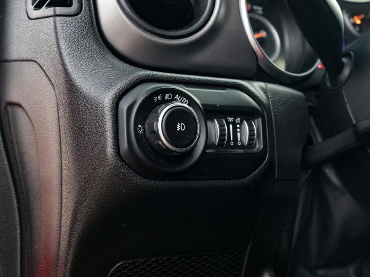 2022 Jeep Wrangler Sport S Photo