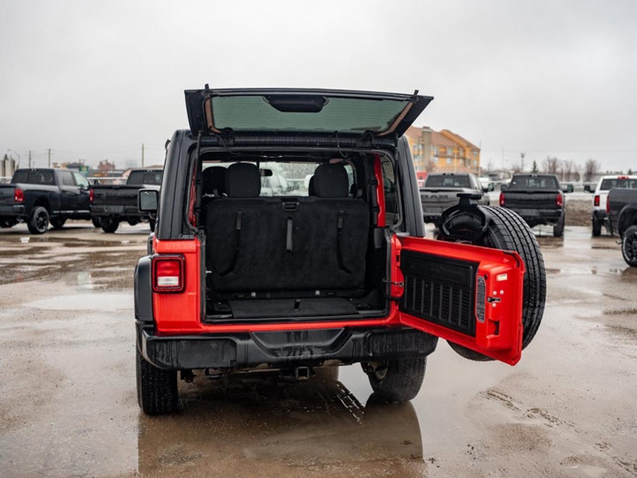 2022 Jeep Wrangler Sport S Photo