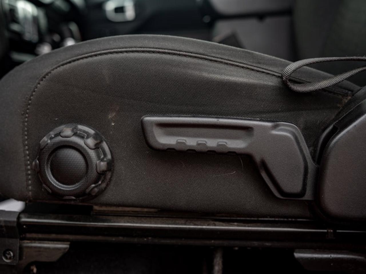 2022 Jeep Wrangler Sport S Photo