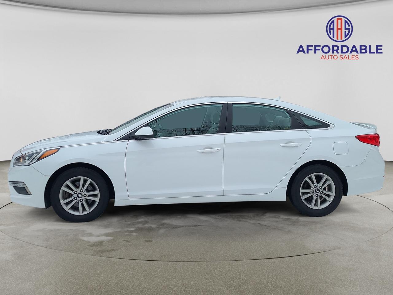 2015 Hyundai Sonata 2.4L GL Photo