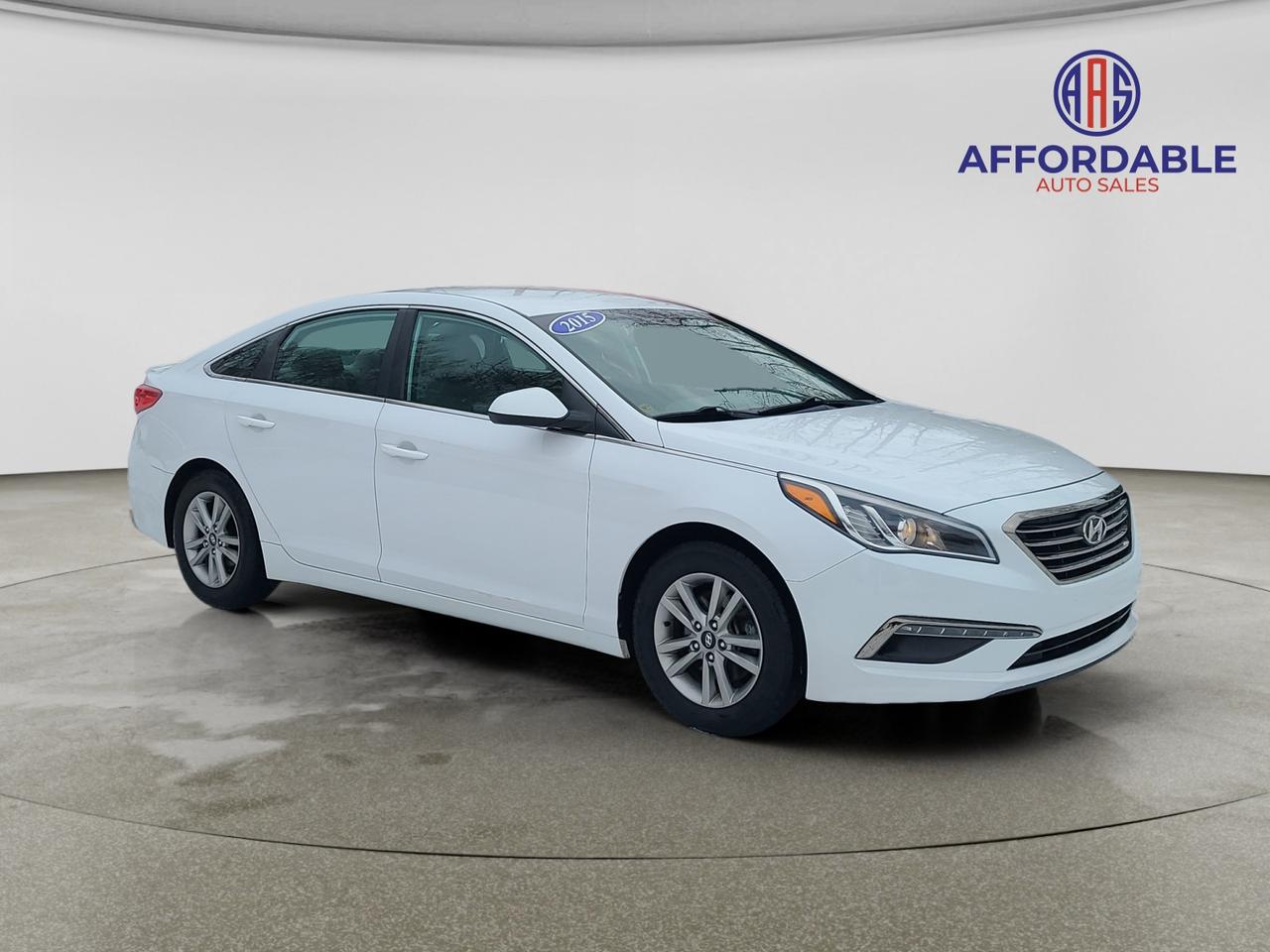 2015 Hyundai Sonata 2.4L GL Photo