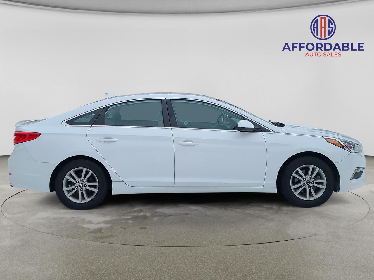 2015 Hyundai Sonata 2.4L GL Photo