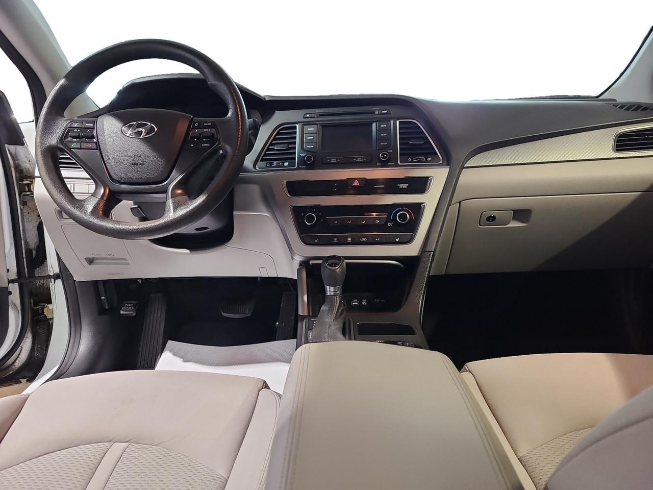 2015 Hyundai Sonata 2.4L GL - Photo #12