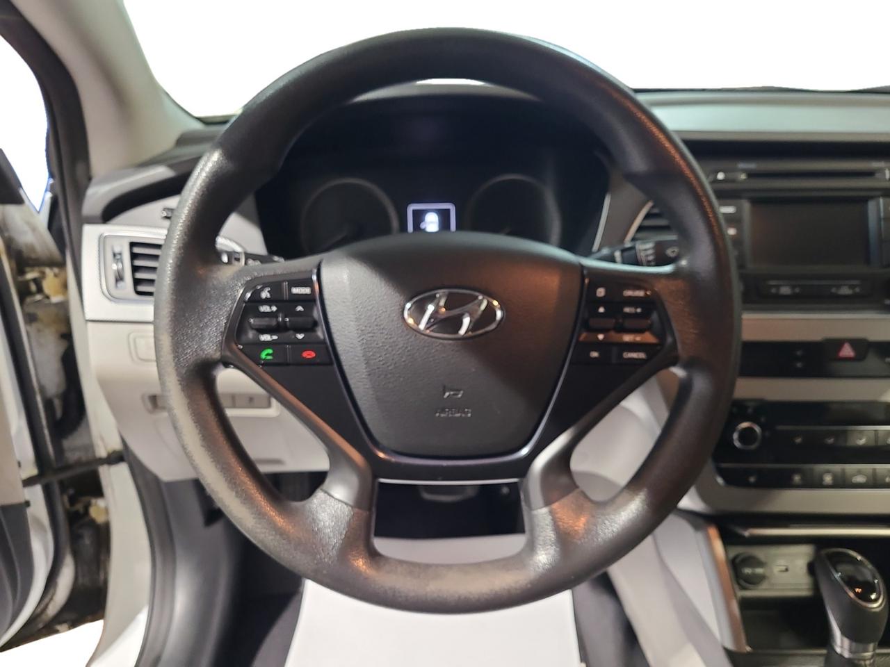2015 Hyundai Sonata 2.4L GL Photo