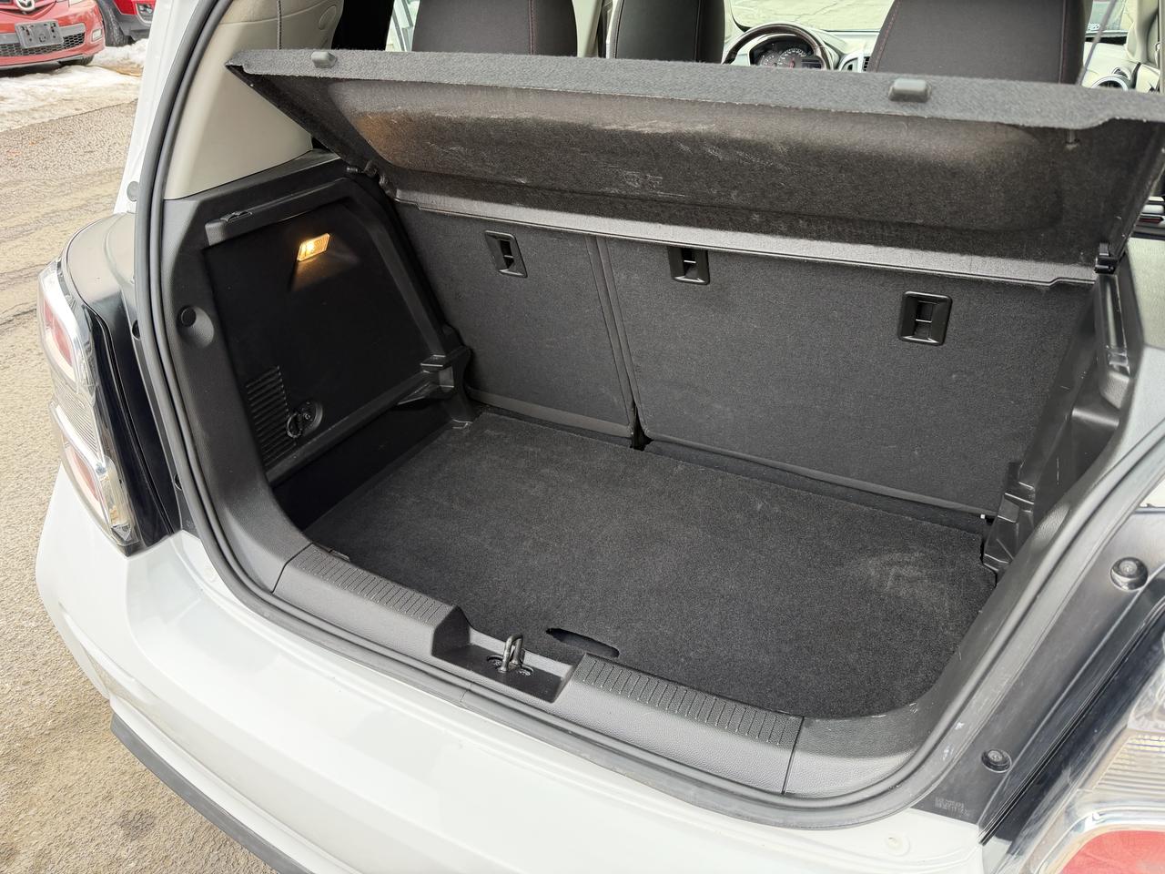 2017 Chevrolet Sonic LT - LOW KM, AUTO, SUNROOF, HEATED SEATS, B/U CAM! Photo