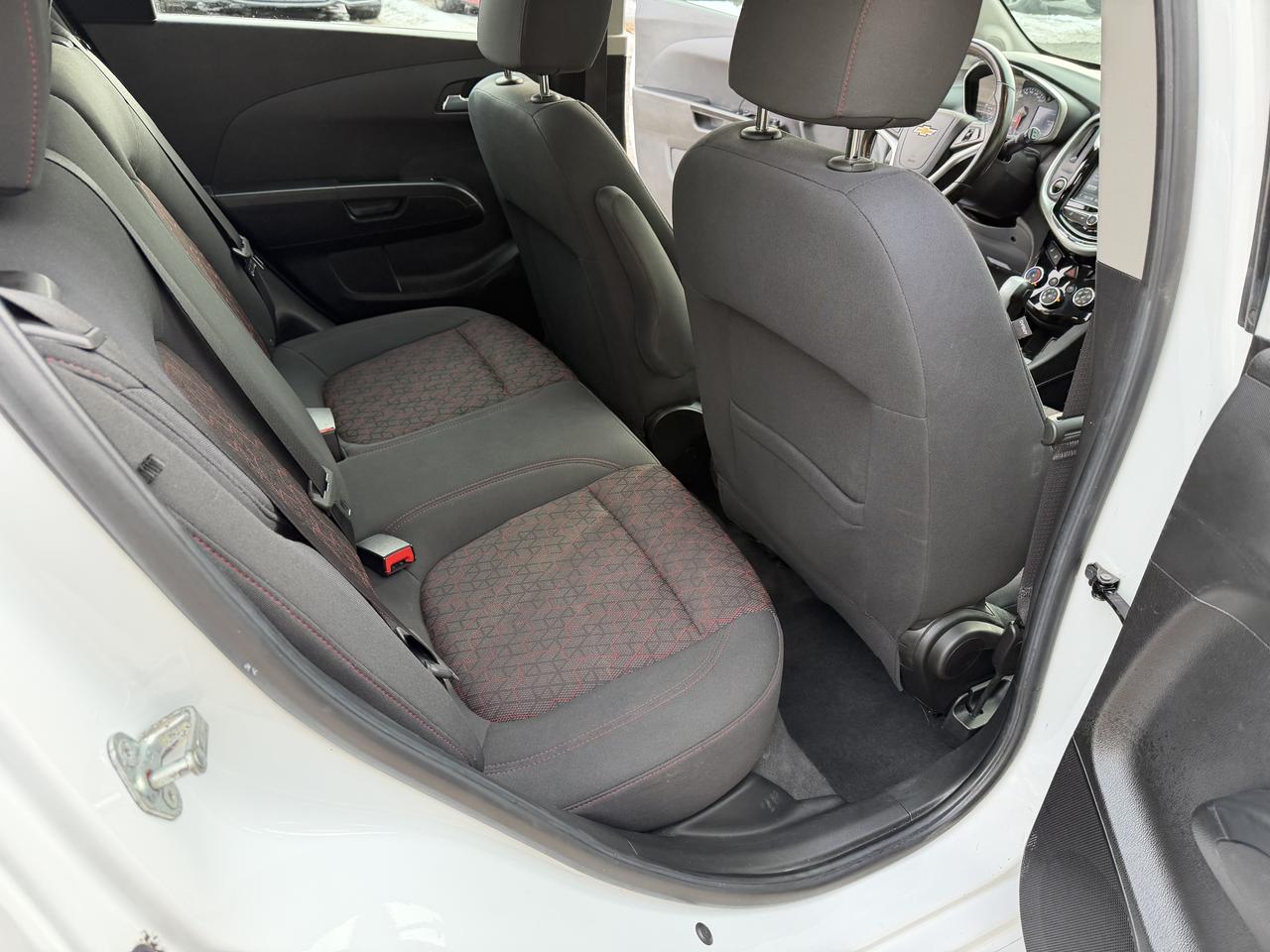 2017 Chevrolet Sonic LT - LOW KM, AUTO, SUNROOF, HEATED SEATS, B/U CAM! Photo