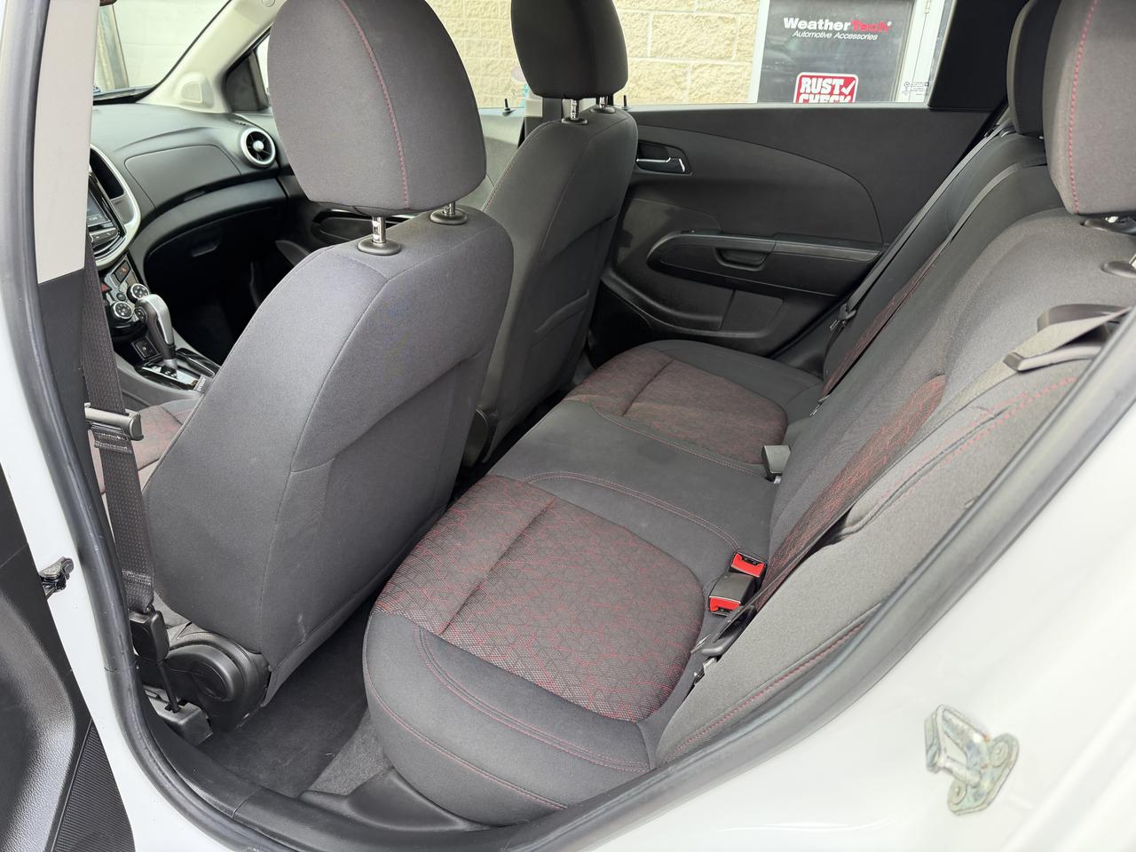 2017 Chevrolet Sonic LT - LOW KM, AUTO, SUNROOF, HEATED SEATS, B/U CAM! Photo