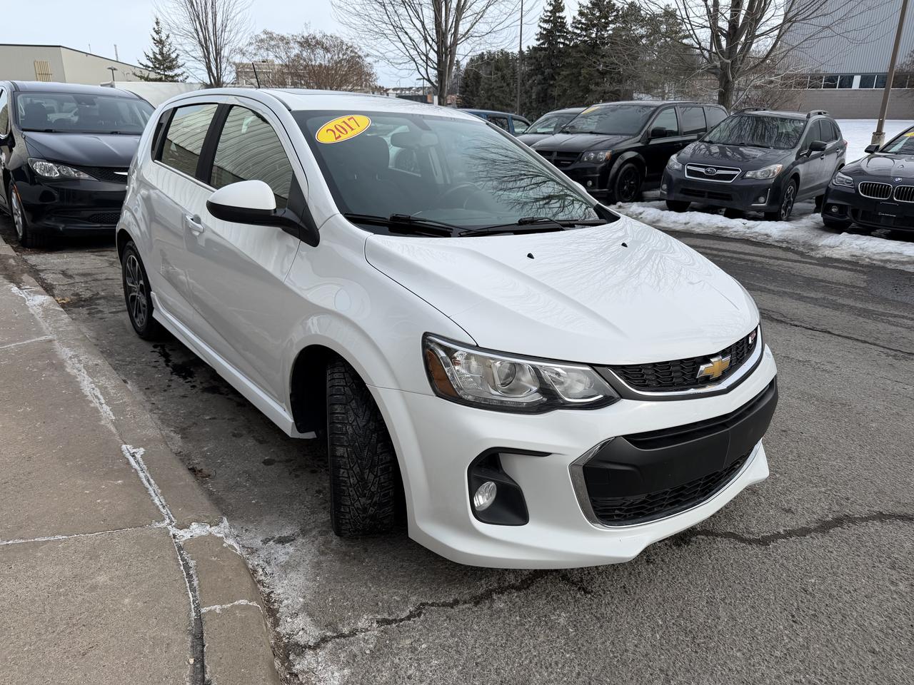 2017 Chevrolet Sonic LT - LOW KM, AUTO, SUNROOF, HEATED SEATS, B/U CAM! Photo
