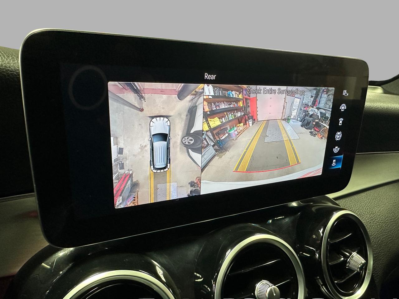 2022 Mercedes-Benz GLC-Class GLC 300 Photo