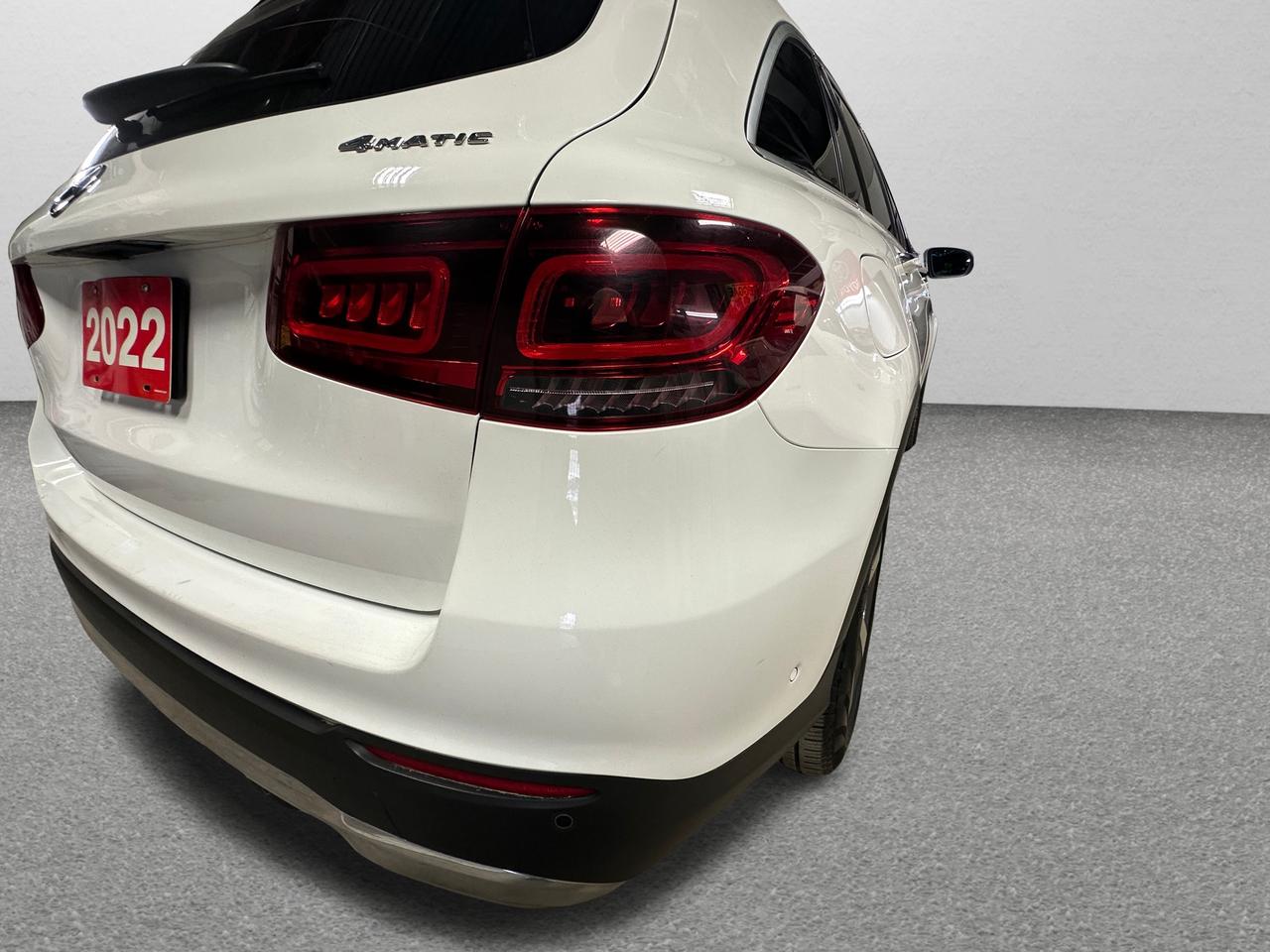 2022 Mercedes-Benz GLC-Class GLC 300 Photo4