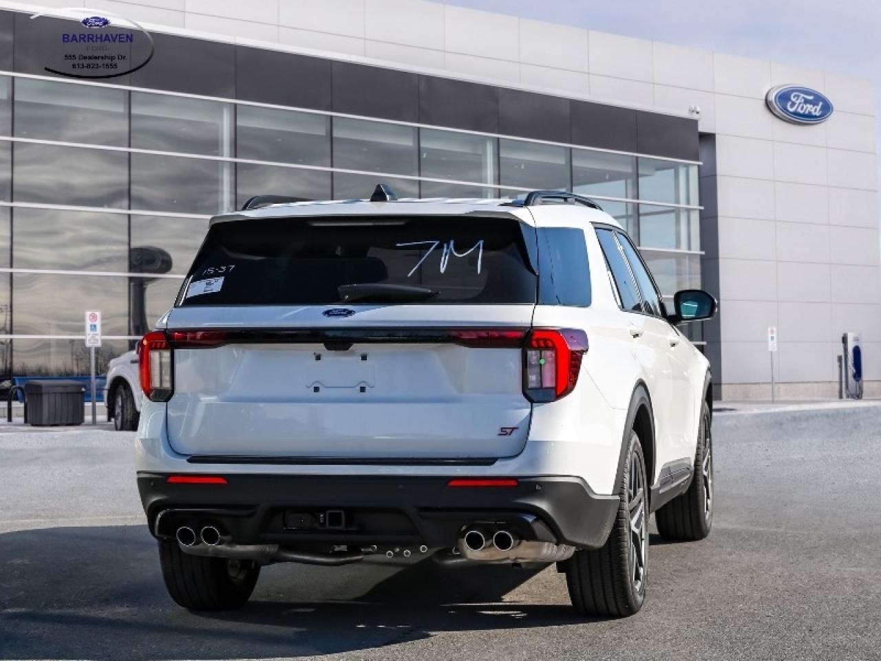 2025 Ford Explorer ST Photo2