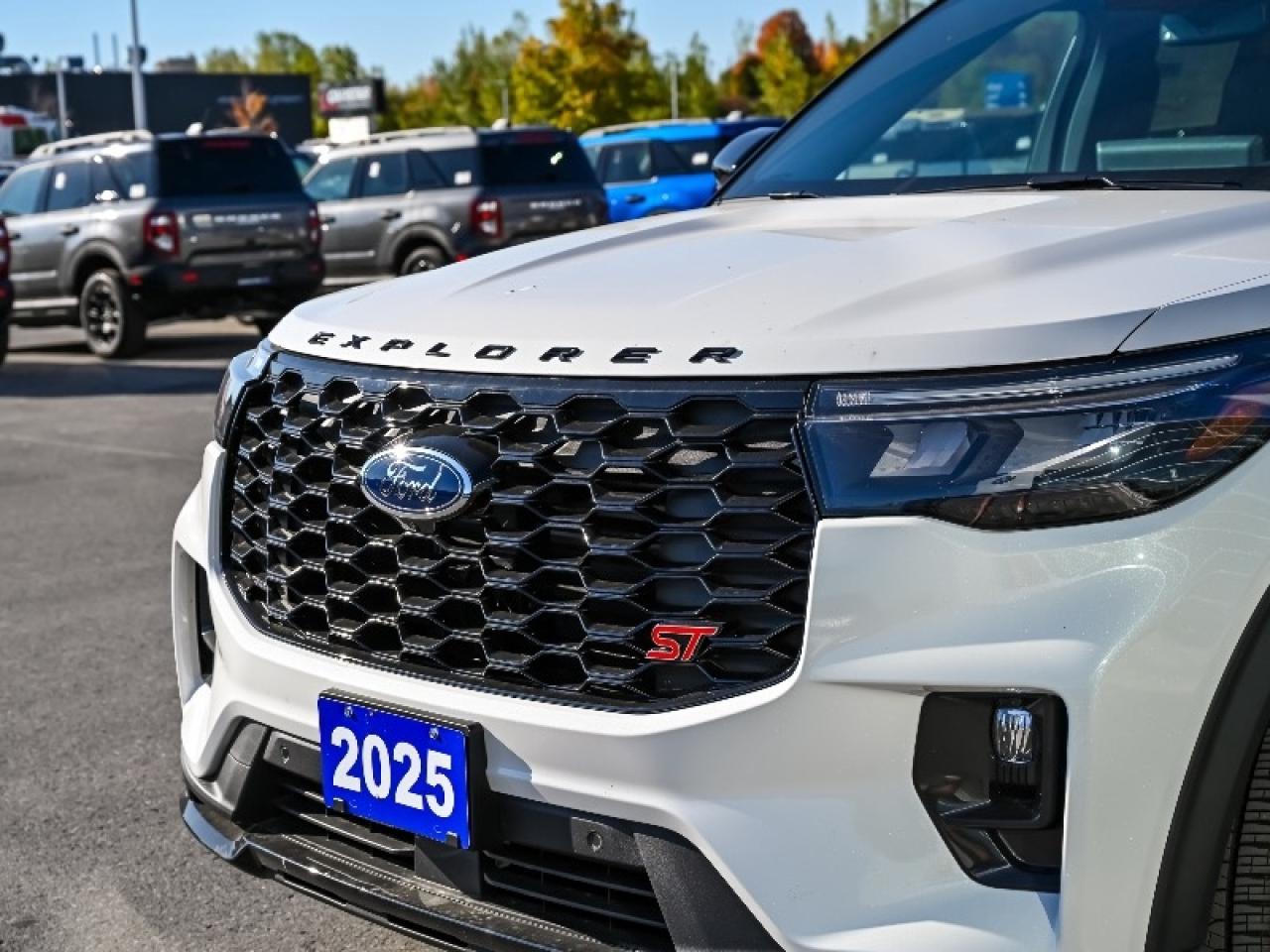 2025 Ford Explorer ST Photo