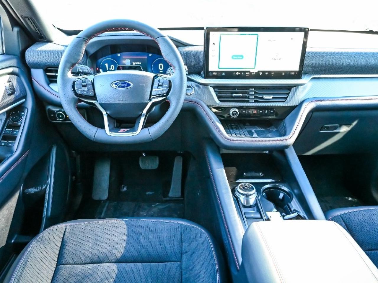 2025 Ford Explorer ST Photo