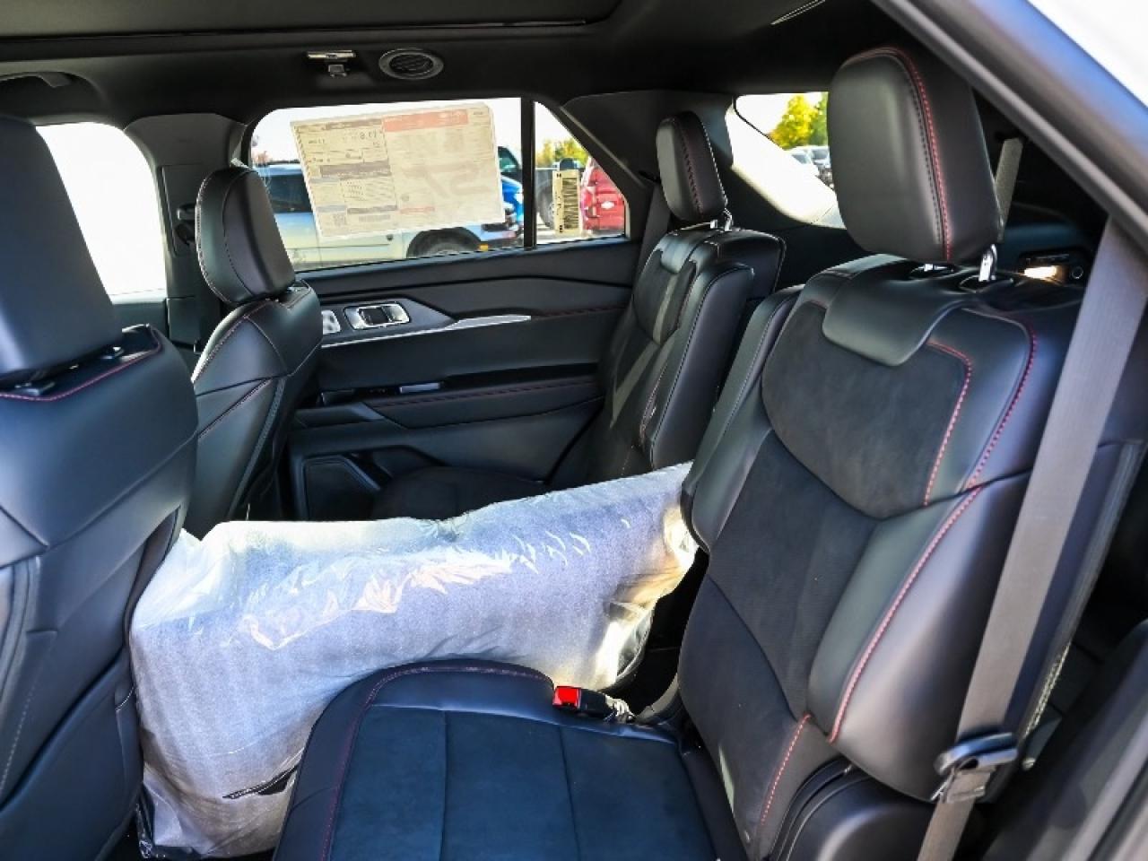 2025 Ford Explorer ST Photo