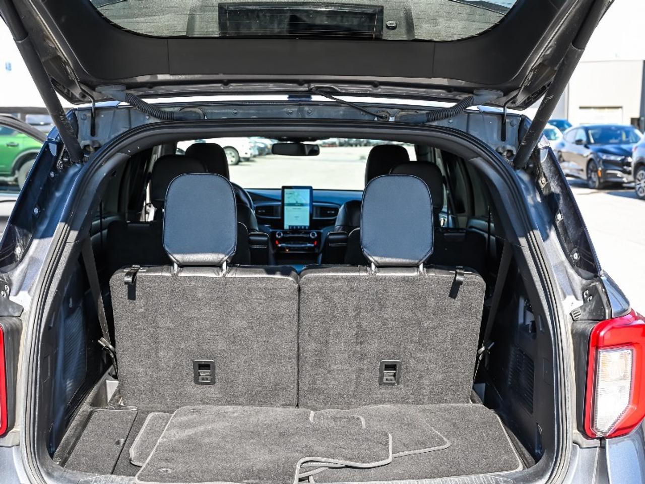 2021 Ford Explorer ST Photo
