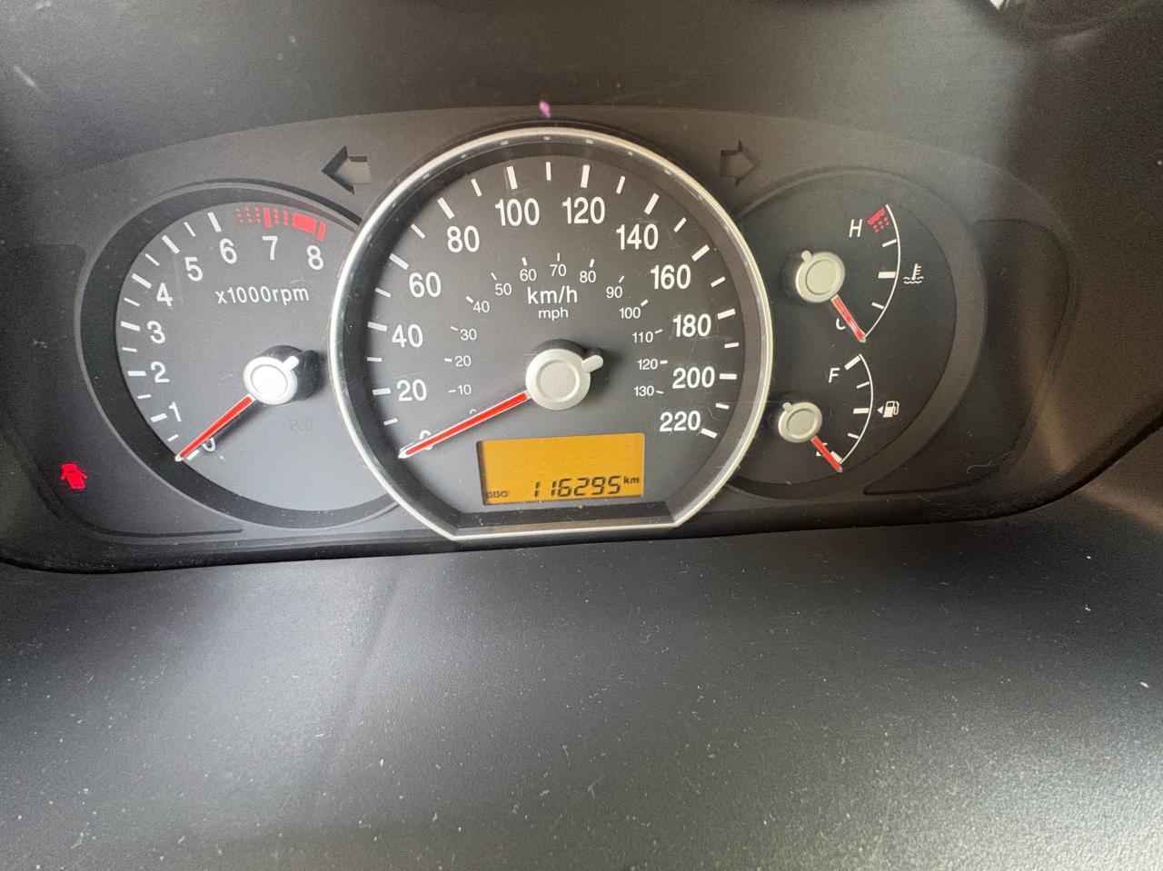 2011 Kia Rondo EX V6 – 7 Passenger with Safety Included and 1-Year Powertrain Warranty Photo