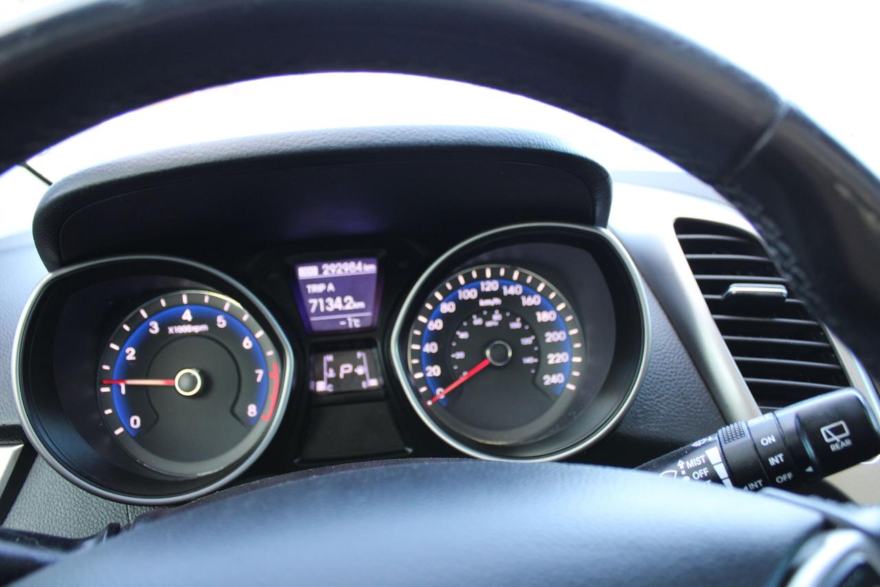 2013 Hyundai Elantra GT SE Photo