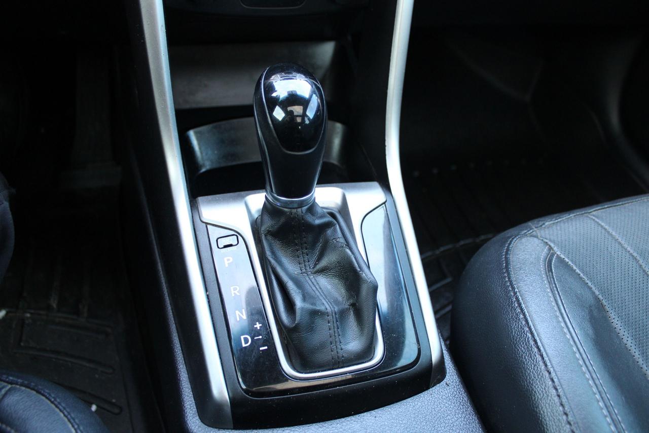 2013 Hyundai Elantra GT SE Photo3