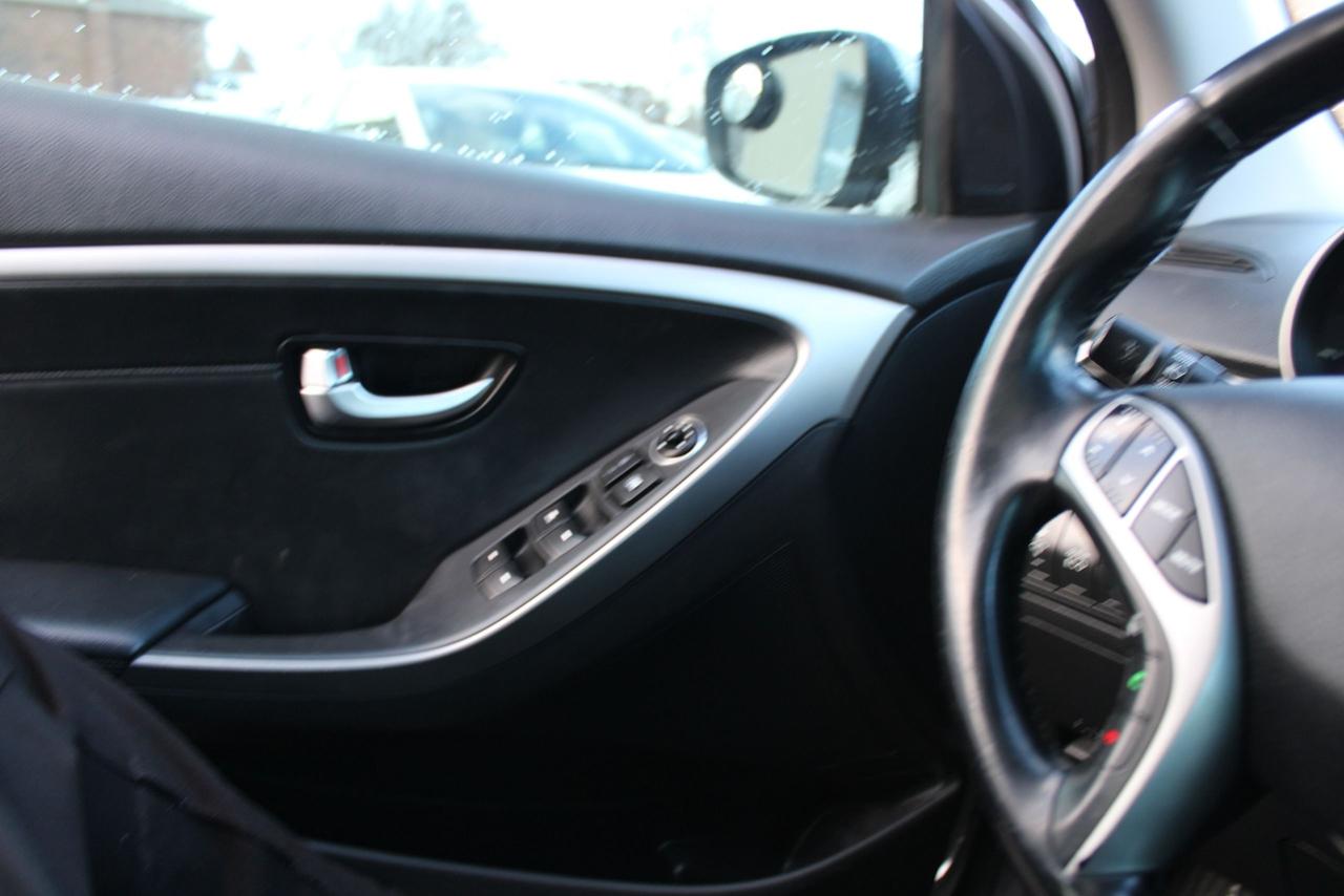 2013 Hyundai Elantra GT SE Photo