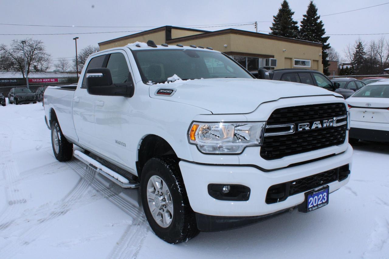 2023 RAM 3500 Big Horn Photo