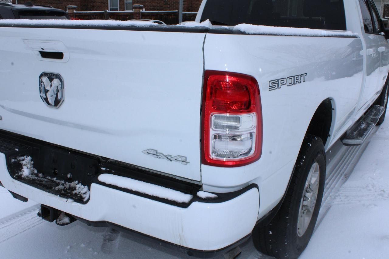 2023 RAM 3500 Big Horn Photo