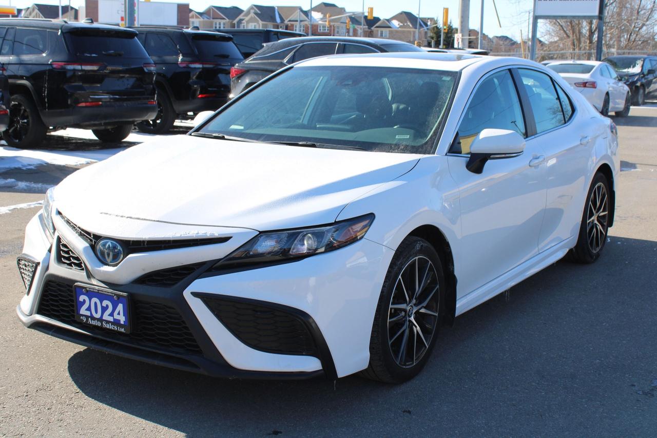 2024 Toyota Camry HYBRID SE - Photo #1