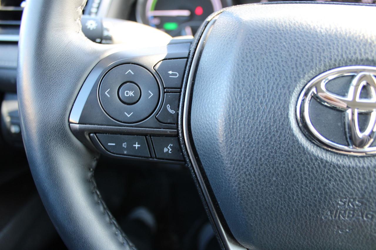 2024 Toyota Camry HYBRID SE Photo