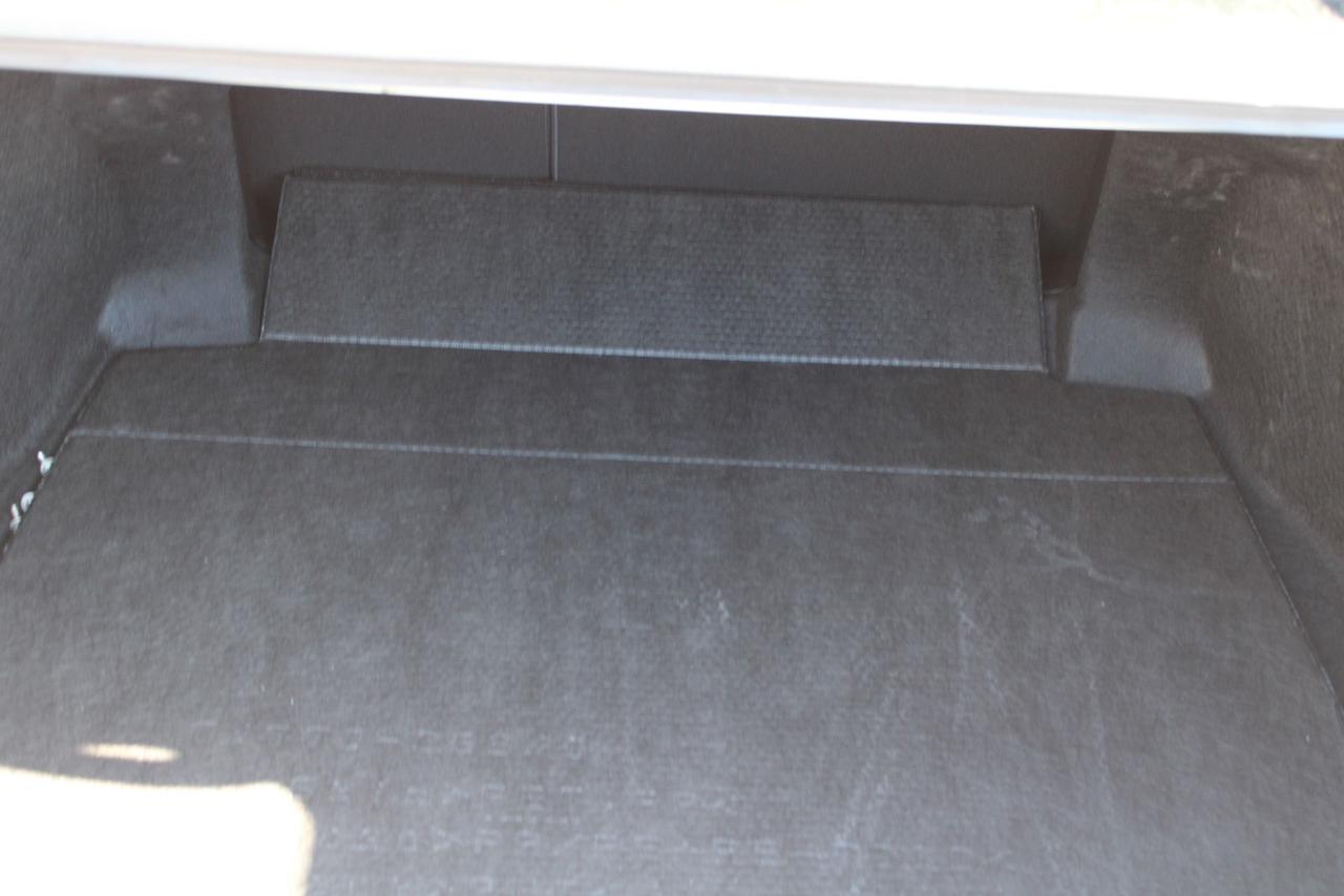 2024 Toyota Camry HYBRID SE Photo