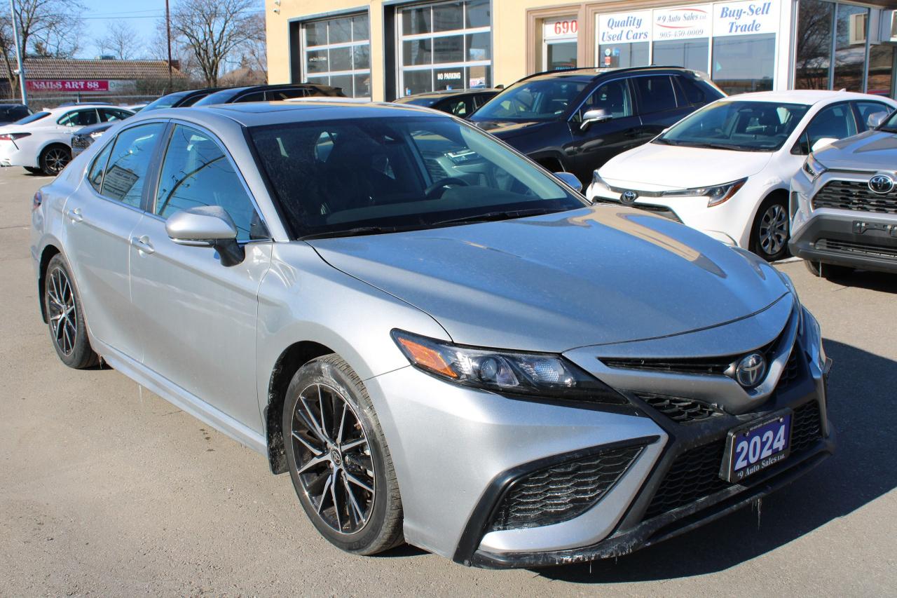 2024 Toyota Camry HYBRID SE Photo