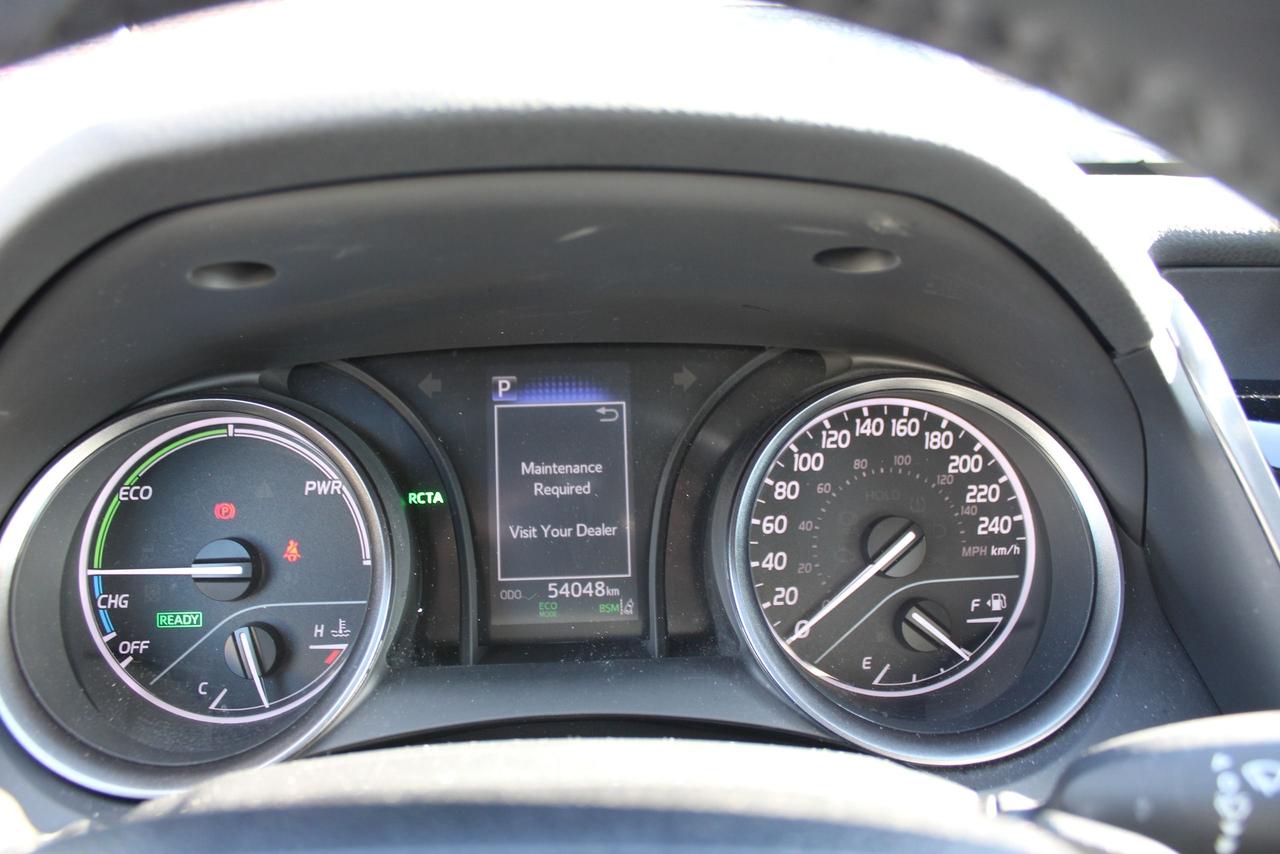 2024 Toyota Camry HYBRID SE Photo