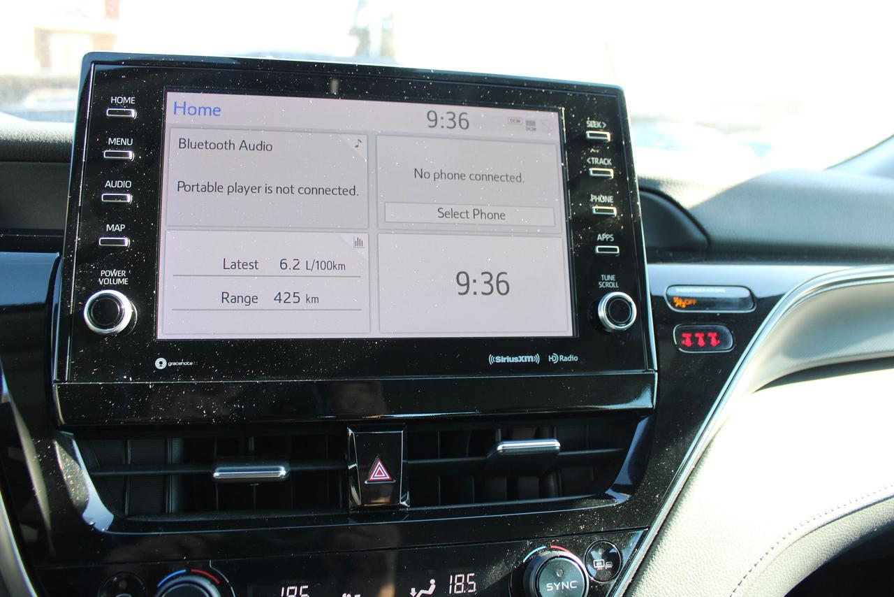 2024 Toyota Camry HYBRID SE Photo