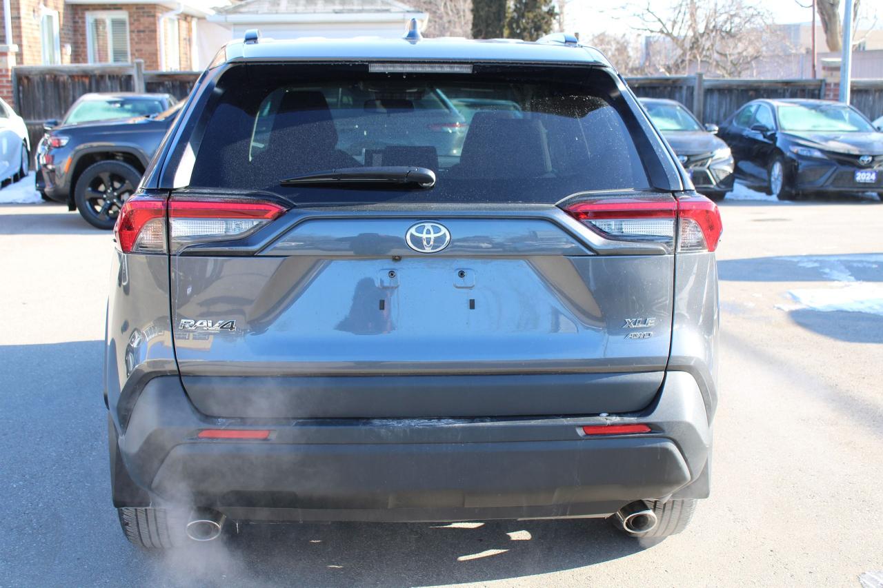 2025 Toyota RAV4 XLE Photo