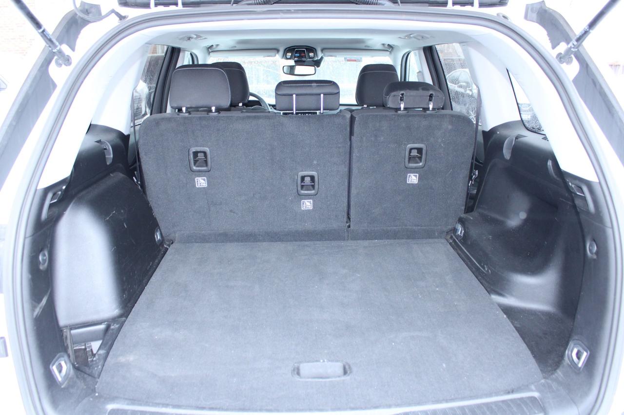 2023 Jeep Grand Cherokee Laredo Photo